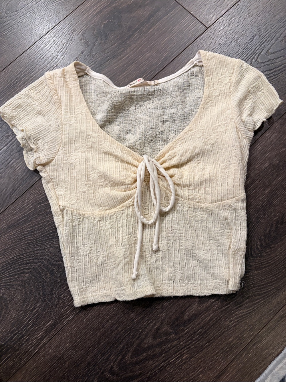 Heart & Hips Cream Tie-Front Short Sleeve Crop Top